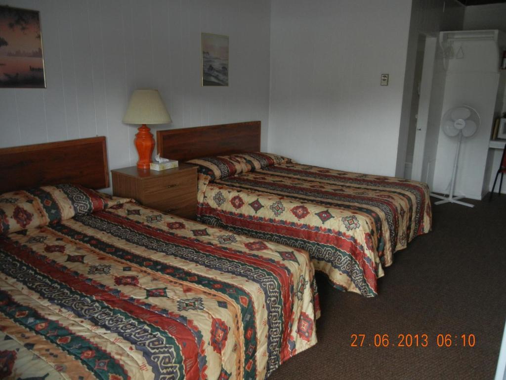 سمرلاند Pleasant View Motel الغرفة الصورة