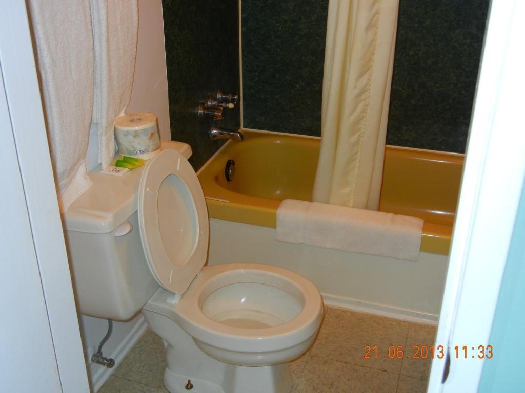 سمرلاند Pleasant View Motel الغرفة الصورة